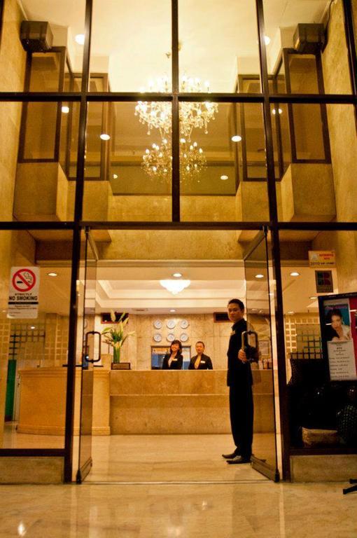 Cherry Blossoms Hotel Manila Exteriér fotografie