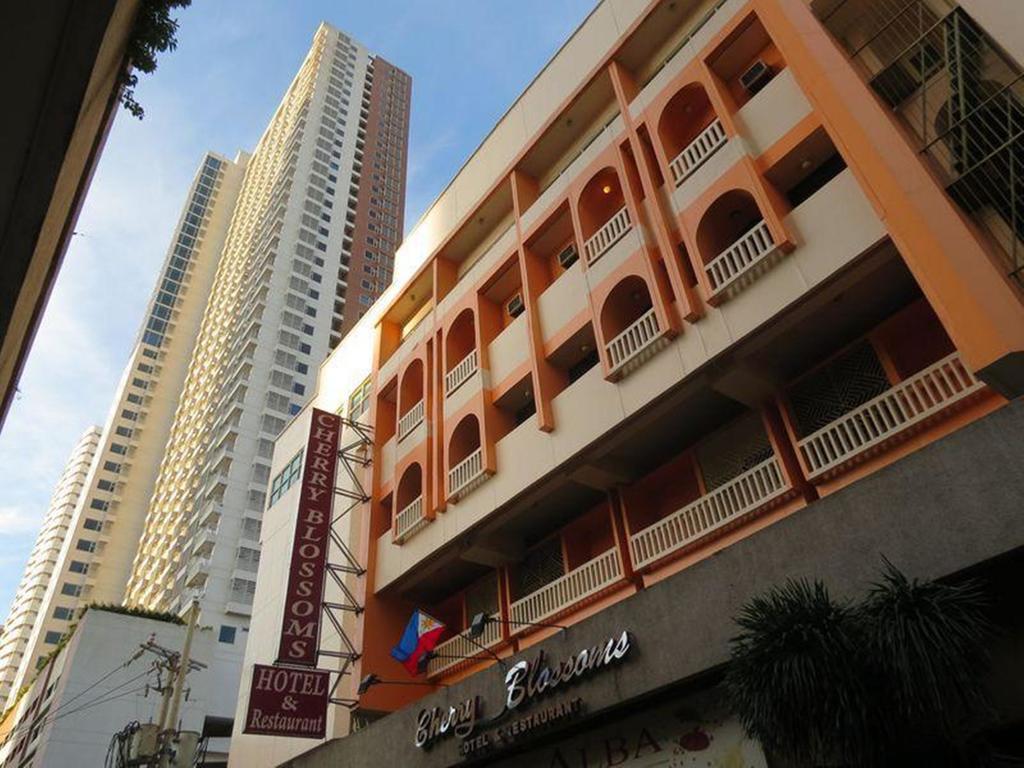 Cherry Blossoms Hotel Manila Exteriér fotografie