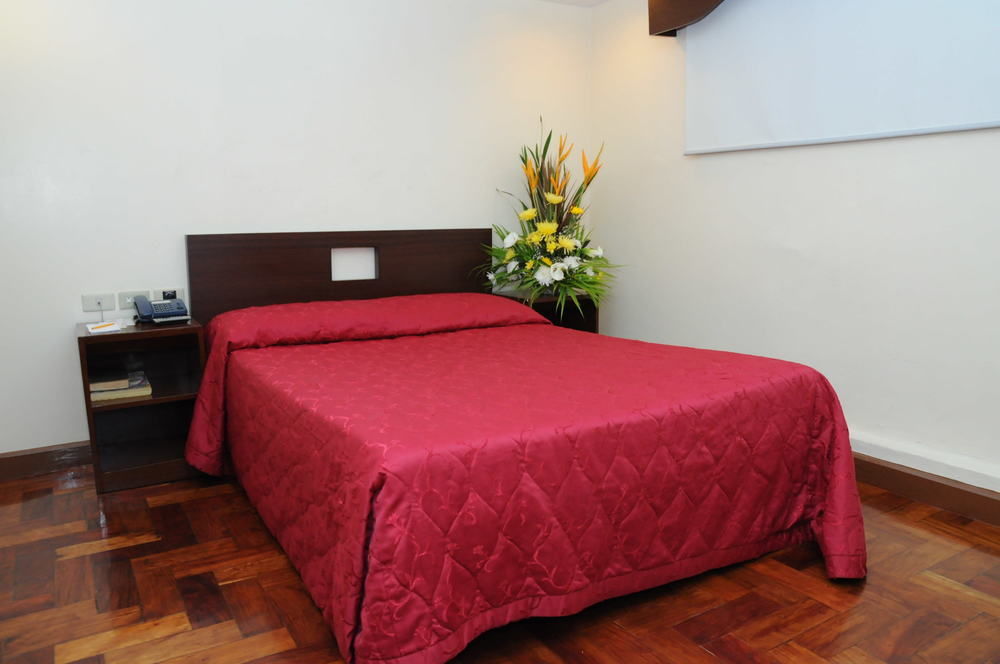 Cherry Blossoms Hotel Manila Exteriér fotografie