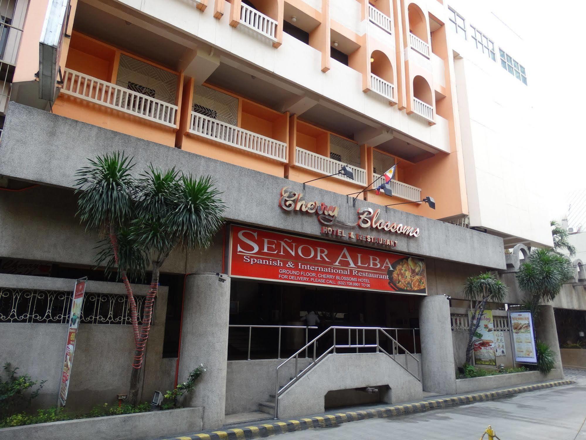 Cherry Blossoms Hotel Manila Exteriér fotografie