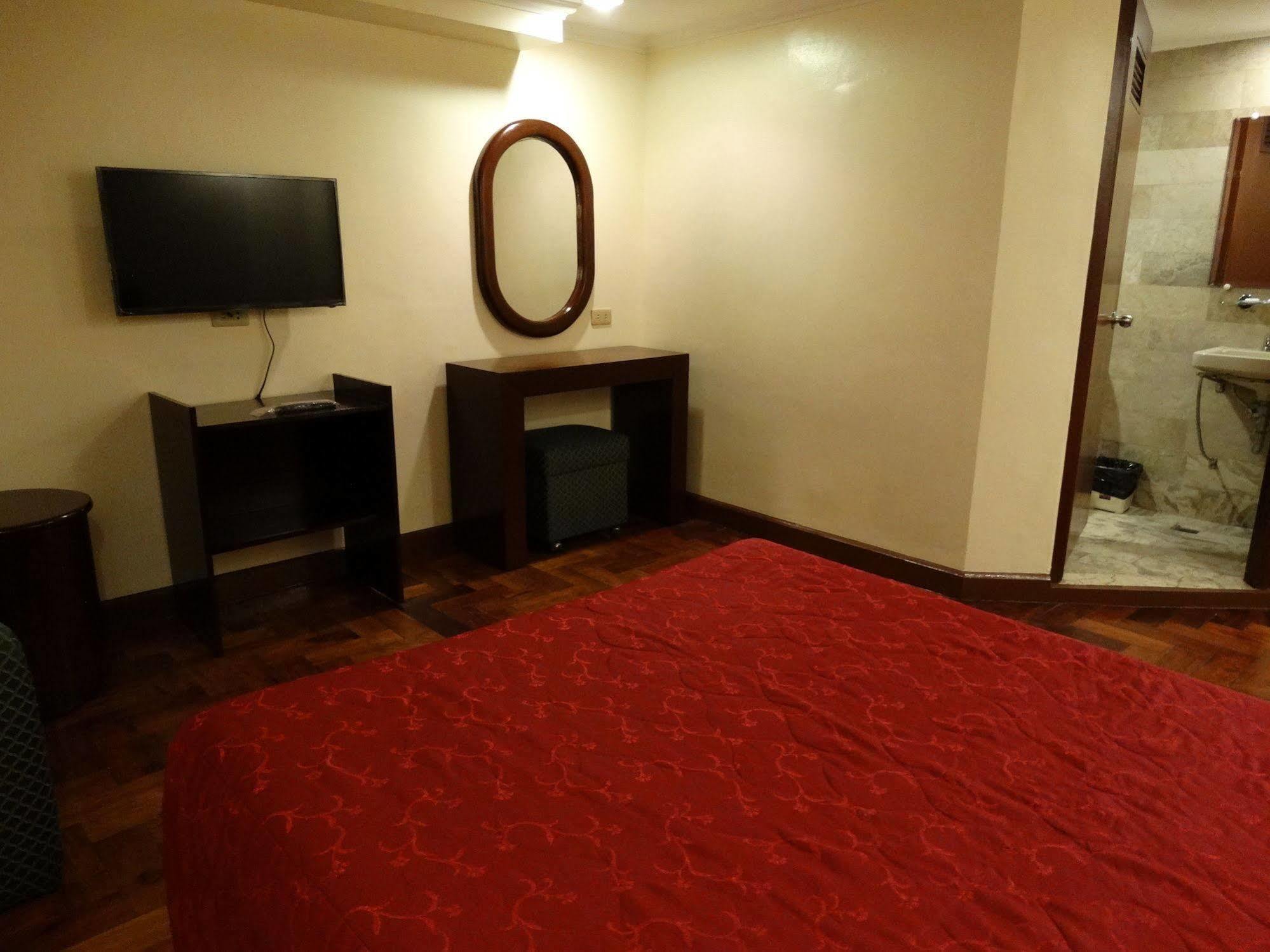 Cherry Blossoms Hotel Manila Exteriér fotografie
