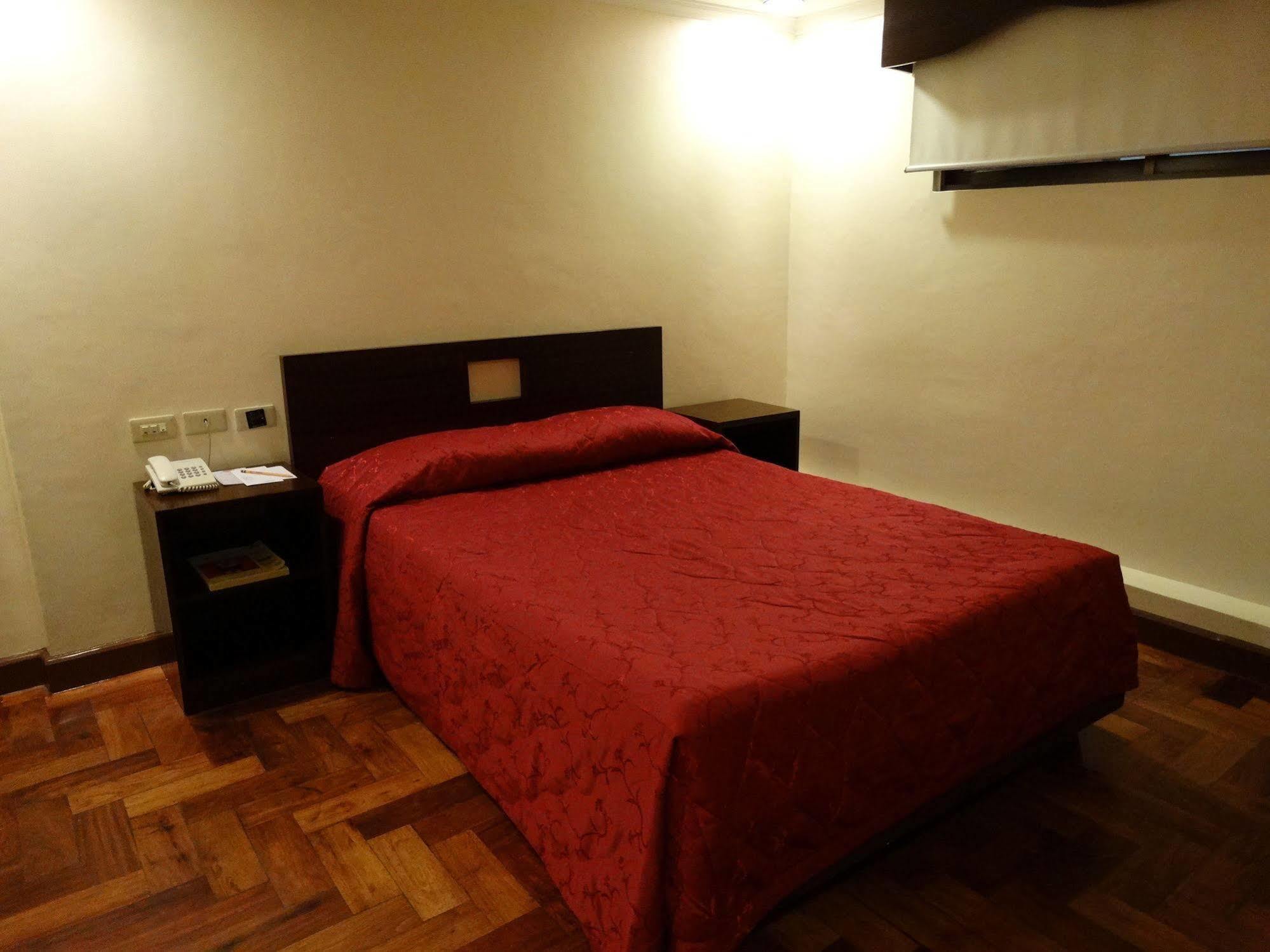 Cherry Blossoms Hotel Manila Exteriér fotografie