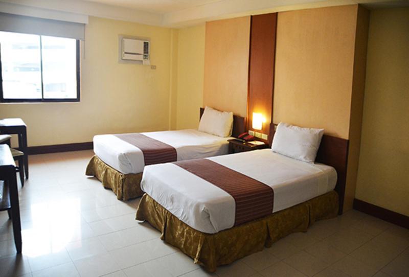 Cherry Blossoms Hotel Manila Exteriér fotografie